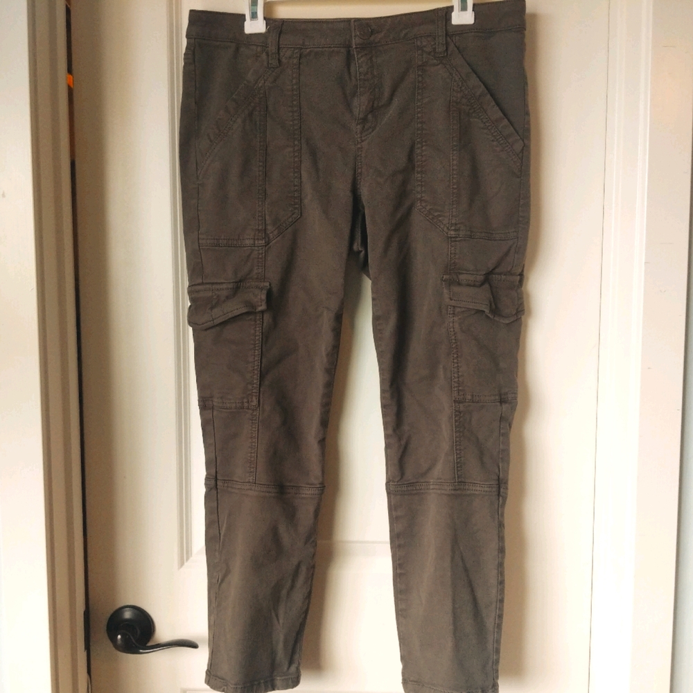 Jolie Olive Cargo Crop Skinnies